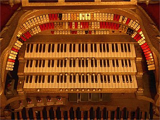 <span class="mw-page-title-main">Theatre organ</span> Type of pipe organ