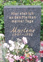 Thumbnail for File:Friedhof Schoeneberg III Marlene Dietrich.jpg