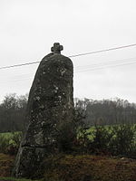 Le menhir de la Pierre Longue.