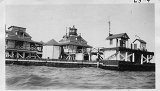 <span class="mw-page-title-main">Roe Island Light</span> Lighthouse in California, United States