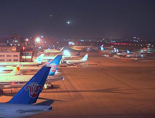 <span class="mw-page-title-main">Guangzhou Baiyun International Airport (former)</span> Former airport of Guangzhou, Guangdong, China (1934—2004)