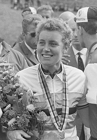 <span class="mw-page-title-main">Beryl Burton</span> English racing cyclist (1937–1996)