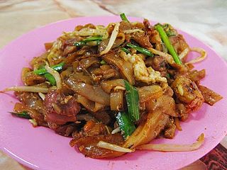 <span class="mw-page-title-main">Char kway teow</span> Southeast Asian rice noodle dish