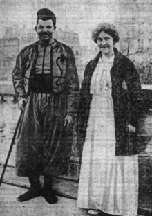 Mary M. Crawford standing next to one of her patients during the First World War