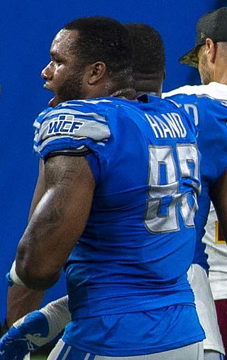 <span class="mw-page-title-main">Da'Shawn Hand</span> American football player (born 1995)