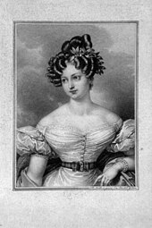 Gravure représentant Karoline Bauer. Elle arbore une coiffure sophistiquée dans une robe bustier aux manches bouffantes