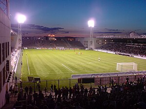 Das Stade des Costières im September 2008 beim Spiel Olympique Nîmes gegen den FC Tours