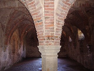 <span class="mw-page-title-main">Undercroft</span> Cellar or storage room