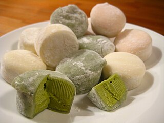 <span class="mw-page-title-main">Mochi ice cream</span> Rice dough balls filled with ice cream