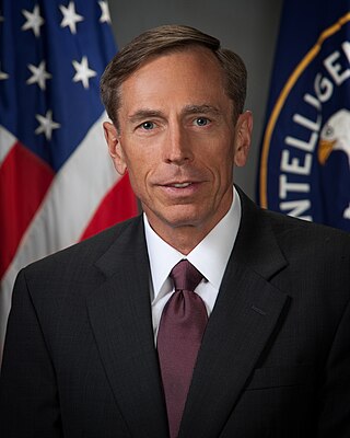 <span class="mw-page-title-main">David Petraeus</span> U.S. Army general and public official (born 1952)