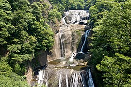 夏の袋田の滝（8月）