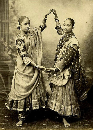 <span class="mw-page-title-main">Ghagra choli</span> Traditional clothing of women from Indian Subcontinent