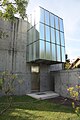 Gottlieb House, late Brutalist,[121] completed in 1990–94. Caulfield.[122]