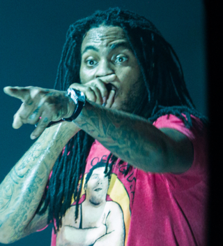 <span class="mw-page-title-main">Waka Flocka Flame</span> American rapper (born 1986)