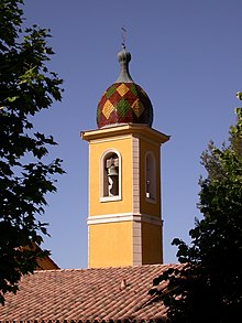 Ang Bell Tower sa Simbahan