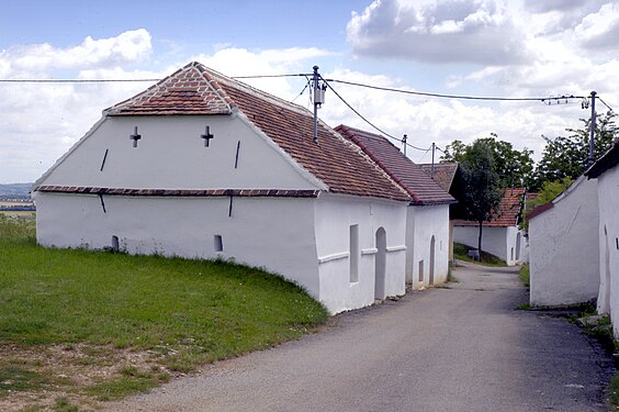 Öhlberg, North-east of Pillersdorf (Schrattenthal)