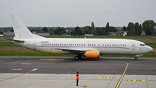 Braunschweig Airport Air Horizont Boeing 737-484 9H-MPW (DSC06231).jpg