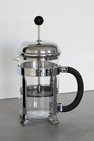 <span class="mw-page-title-main">French press</span> Coffee brewing device