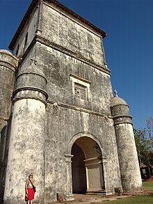 The Church of the Rosary built in late Manueline style, the oldest in Goa. Goa-RosarioChurch.jpg