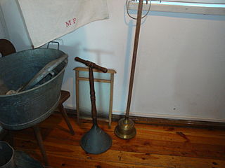 <span class="mw-page-title-main">Posser</span> Historical tool used for possing laundry