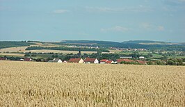 Gezicht op Teting-sur-Nied / Tetingen an der Nied (op de voorgrond) en het volgende dorp Lelling / Lellingen (op de achtergrond)