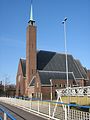 De katholieke Sint-Annakerk aan de Amsterdamseweg