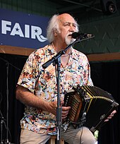 Doucet on accordion AccordionMichaelDoucet.jpg