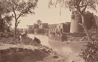 <span class="mw-page-title-main">Gulbarga Fort</span> Bahmani-era fort in Kalaburagi, India