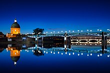 Toulouse garonne nuit.jpg