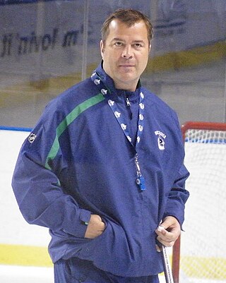 <span class="mw-page-title-main">Alain Vigneault</span> Canadian ice hockey player and coach