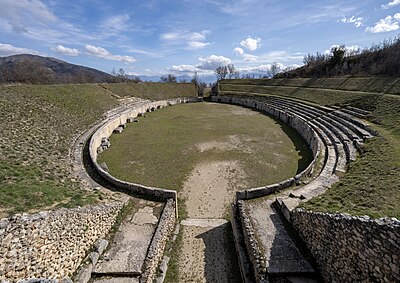 Amphitheatre (Alba Fucens)