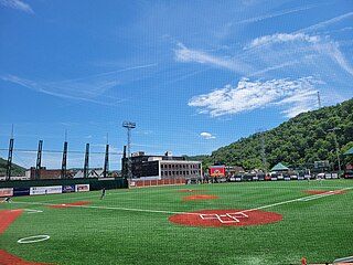 <span class="mw-page-title-main">Point Stadium</span> Baseball stadium