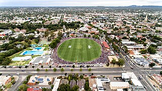 <span class="mw-page-title-main">Queen Elizabeth Oval</span> Sports stadium in Bendigo, Australia