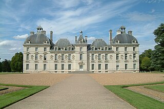 <span class="mw-page-title-main">Château de Cheverny</span> Castle in the Loire Valley, France