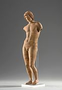 Apollon ou Adonis, figurine de Smyrne, Ier siècle av. J.-C.. Musée national de Varsovie.