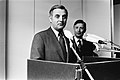 Amerika Birleşik Devletleri Başkan Yardımcısı Walter Mondale ve Başbakan Dries van Agt, 21 Nisan 1979'da Schiphol Havalimanı'nda bir basın toplantısı sırasında.