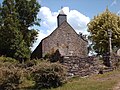 Chapelle Saint-Nicolas et sa croix : vue extérieure d'ensemble.