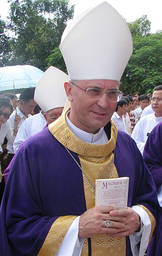 <span class="mw-page-title-main">Leopoldo Girelli</span> Italian Catholic bishop and diplomat