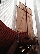 Replica Viking Ship, Hjemkomst Center, Moorhead, Minnesota - 42149291820.jpg