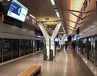 Станция Toronto Pearson Terminal 1[англ.] автоматизированной системы перевозки пассажиров в аэропорту Торонто Пирсон[англ.].