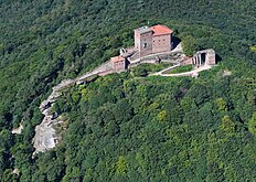 Trifels gaztelua, Annweiler am Trifels, Alemania - Ingalaterrako Rikardo I.a erregea espetxeratu zuten hirugarren tokia (Ingalaterrara itzultzen ari zela)