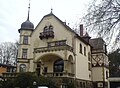 Villa Muttersegen: Einzeldenkmal o. g. Sachgesamtheit: Villa, Villengarten und Einfriedung (einschließlich rückwärtiger Pforte), Nebengebäude, Pavillon und seitlicher Terrasse (siehe auch Goetheallee 43 [auf der Straßenseite gegenüber] und Obj. 09305929 sowie Obj. 09213805, Goetheallee Nr. 24)