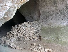 Entrée de la grotte Huchard.