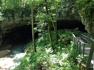 <span class="mw-page-title-main">Russell Cave National Monument</span> 310 acres in Alabama (US) managed by the National Park Service