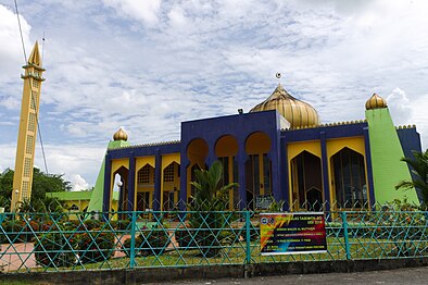 Al-Muttaqin mosque Sarikei.jpg