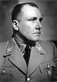 Martin Bormann, Reichsleiter entre 1941 i 1945 i secretari de Hitler (Stellvertreter des Führers) entre 1943 i 1945.