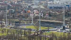 Das Ernst-Abbe-Sportfeld 2013 vor dem Abriss der Flutlichtmasten