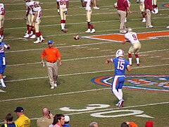 Tim Tebow practicing on November 28, 2009.jpg