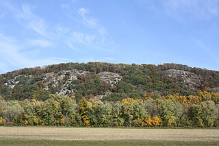 <span class="mw-page-title-main">Baraboo Range</span> Mountain range in Wisconsin, United States