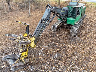 <span class="mw-page-title-main">Feller buncher</span> Type of harvester used in logging